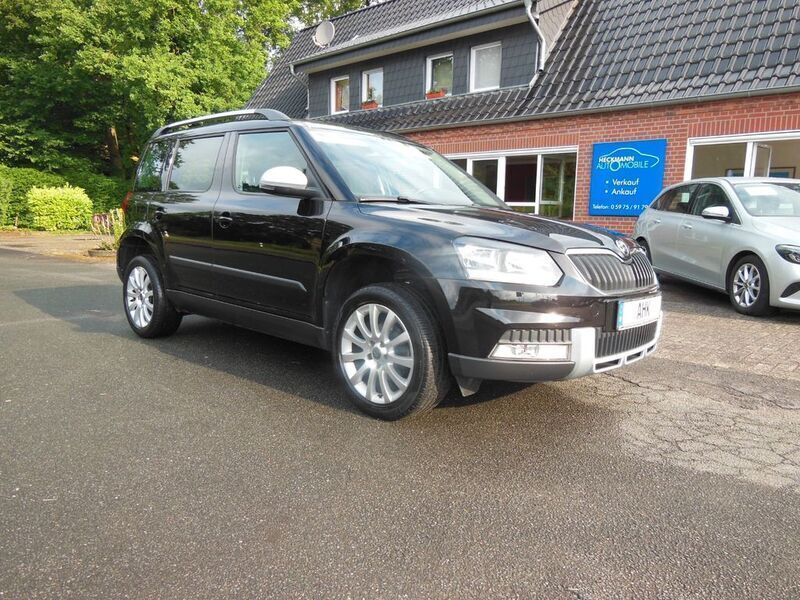 Schwarz Gebraucht 2015 Skoda Yeti Outdoor Ambition SUV | 10.999 € - Bild 1/4