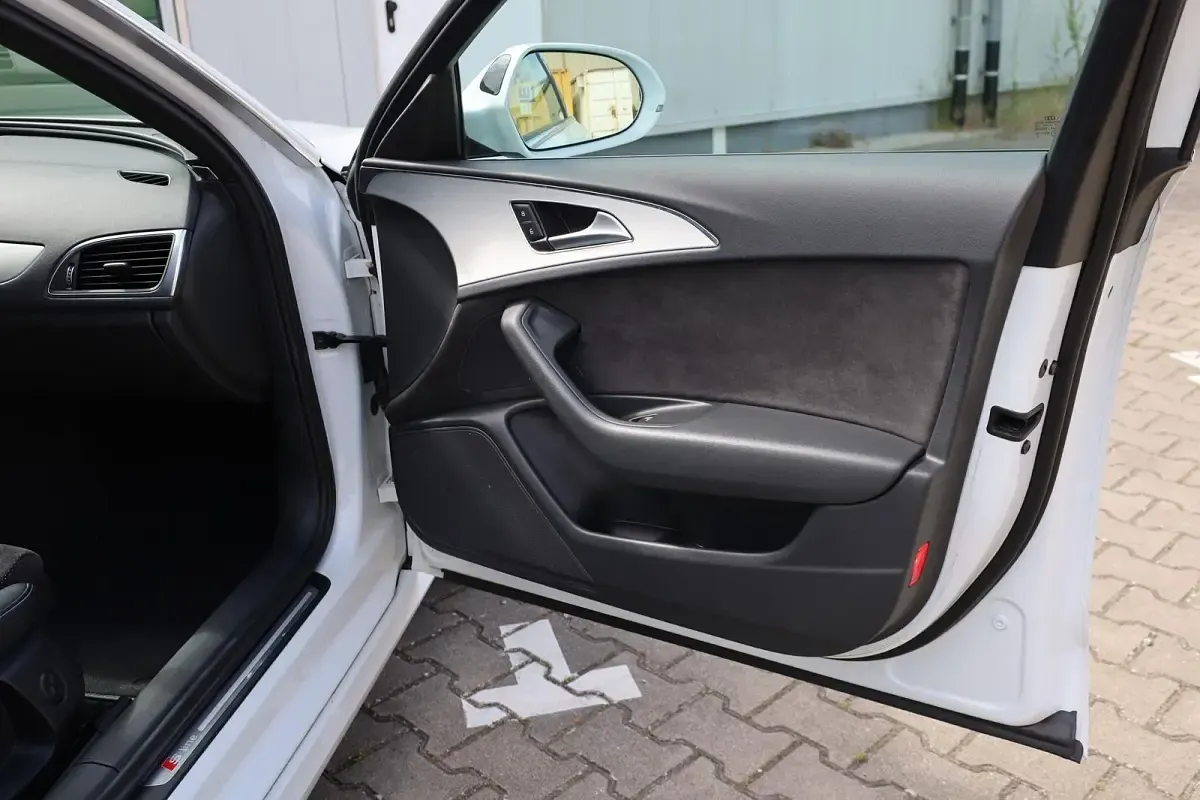 Gebraucht Audi A6 Ambiente 272 PS (200 kW) 2015 Weiß Kombi