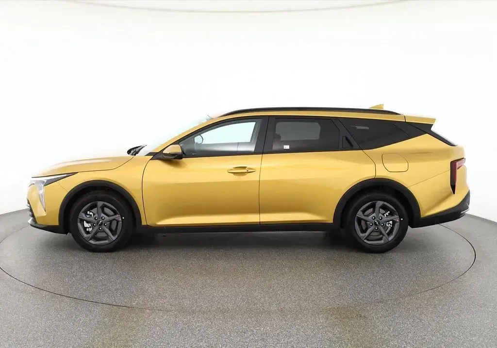 Neu Kia K4 150 PS (110 kW) 2026 Gelb Kombi