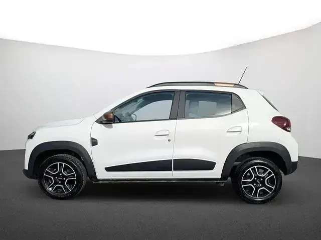 Używany Dacia Spring Extreme 47 kW (65 KM) 2023 Biały Hatchback