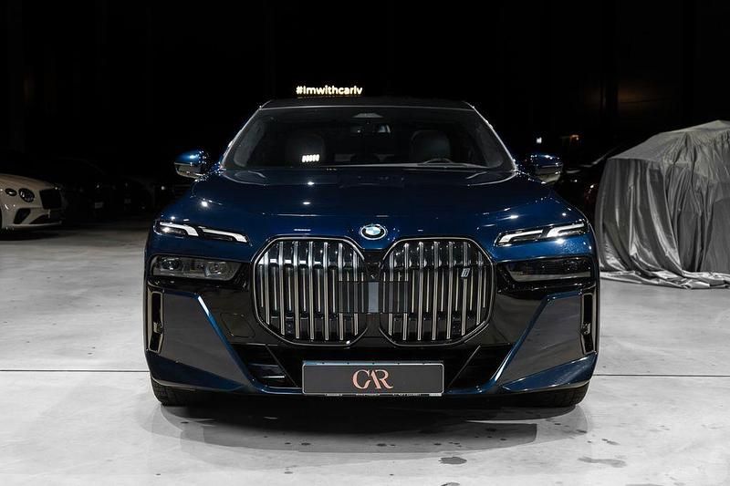 Gebraucht BMW i7 M Sport 400 kW (544 PS) 2023 Blau Limousine