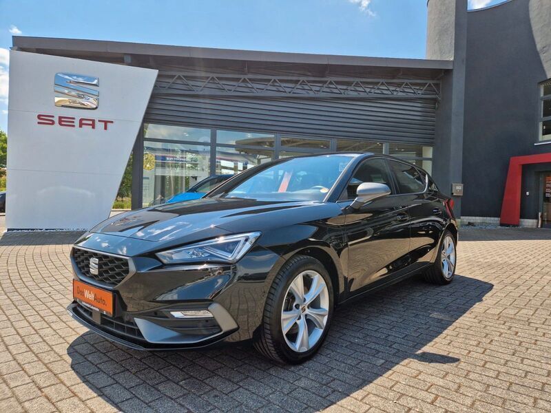 Schwarz Gebraucht 2020 Seat Leon FR Limousine | 22.990 € - Bild 1/4