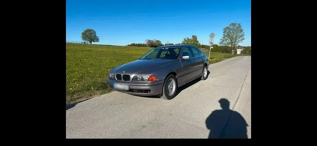 Używany BMW 520 150 KM (110 kW) 1999 Srebrny Sedan/Limuzyna