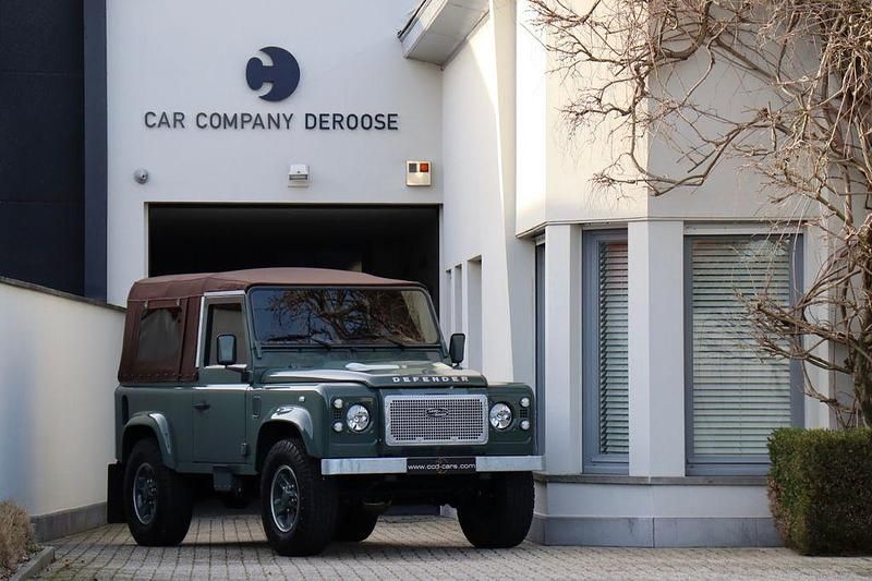 Grün Gebraucht 2007 Land Rover Defender Heritage SUV | 78.950 € - Bild 1/4