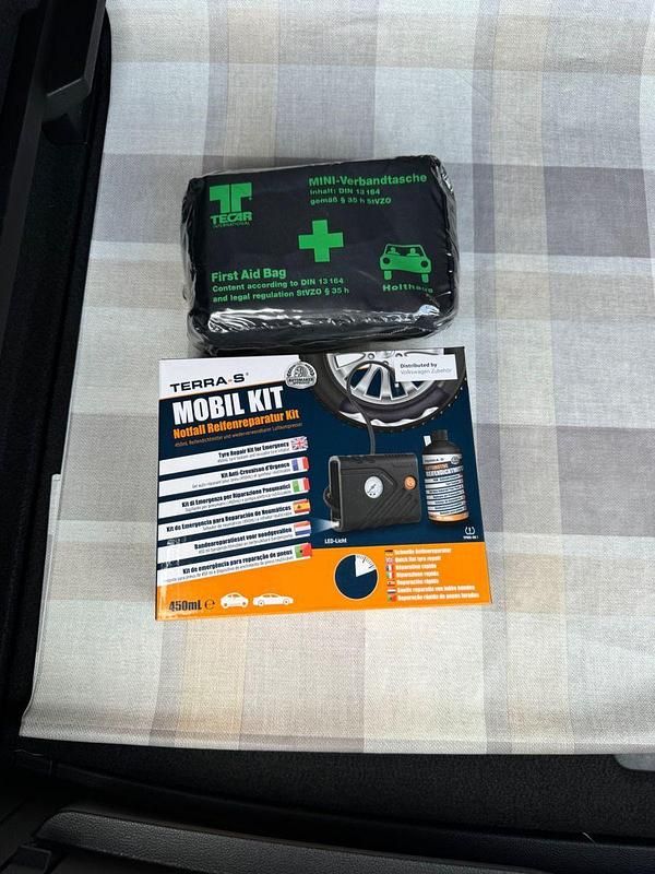 Gebraucht VW Golf VIII Move 110 PS (80 kW) 2024 Silber Kleinwagen