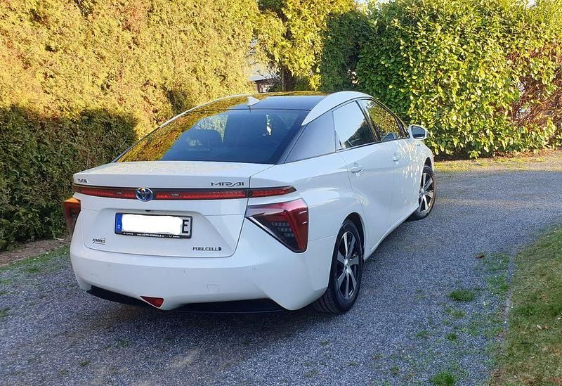 Gebraucht Toyota Mirai 154 PS (113 kW) 2019 Weiß Limousine