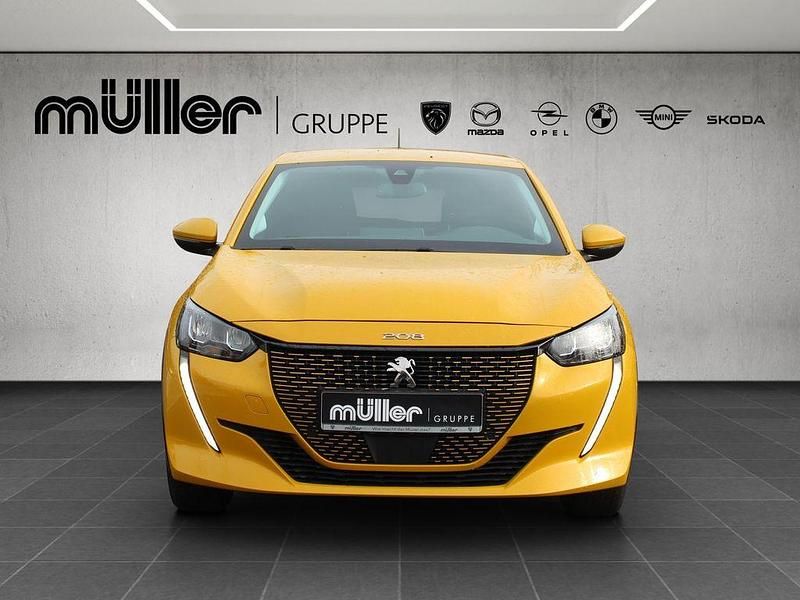 Gebraucht Peugeot e-208 Allure 100 kW (136 PS) 2021 Faro gelb Kleinwagen