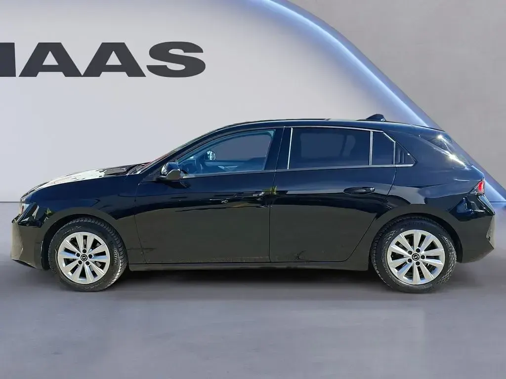 Gebraucht Opel Astra 131 PS (96 kW) 2023 Karbon schwarz Kleinwagen