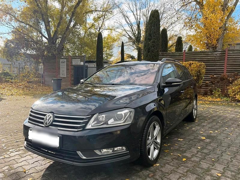 Schwarz Gebraucht 2012 VW Passat Kombi | 4.100 € (Superpreis) - Bild 1/4