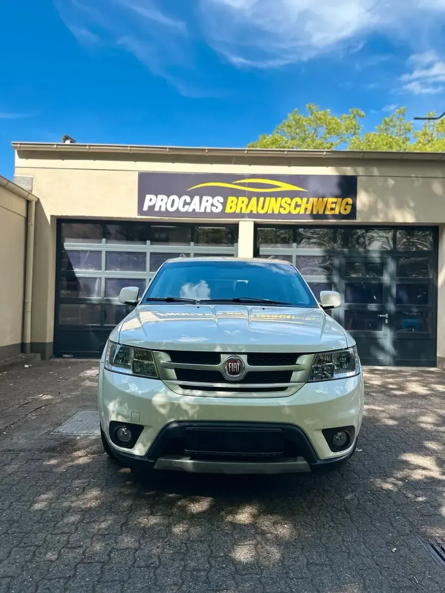 Gebraucht Fiat Freemont 170 PS (125 kW) 2014 Weiß SUV