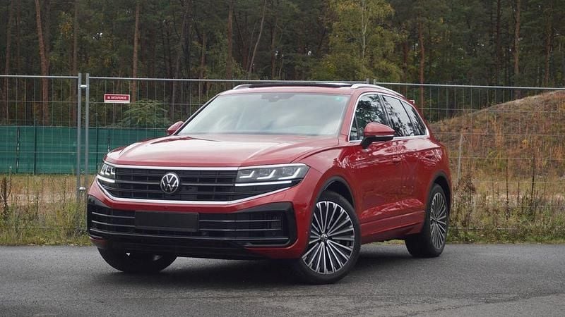 Gebraucht VW Touareg 389 PS (286 kW) 2023 Rot SUV
