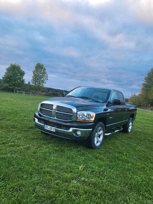 Schwarz Gebraucht 2008 Dodge Ram Abholung | 13.499 € (Fairer Preis) - Bild 1/4
