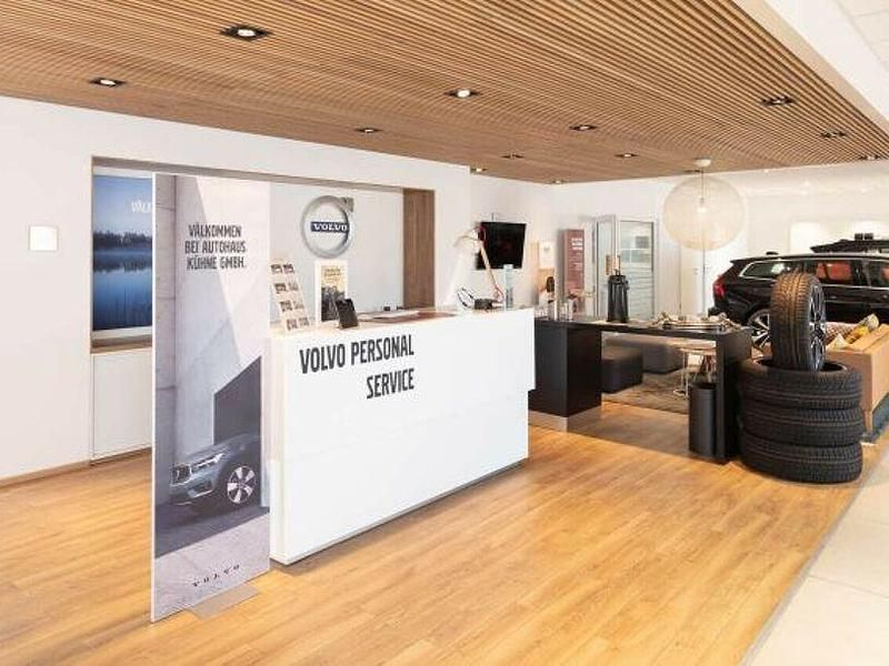 Gebraucht Volvo XC60 Plus 197 PS (144 kW) 2023 Blau SUV