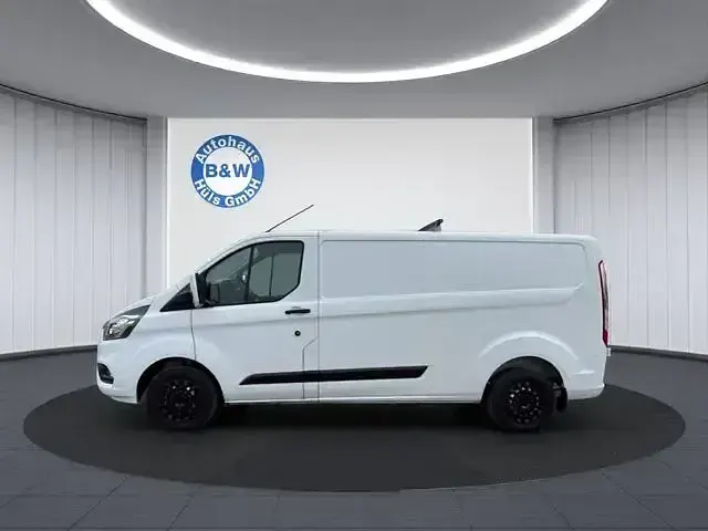 Gebraucht Ford Transit Custom Trend 131 PS (96 kW) 2022 Weiß Van / Kleinbus