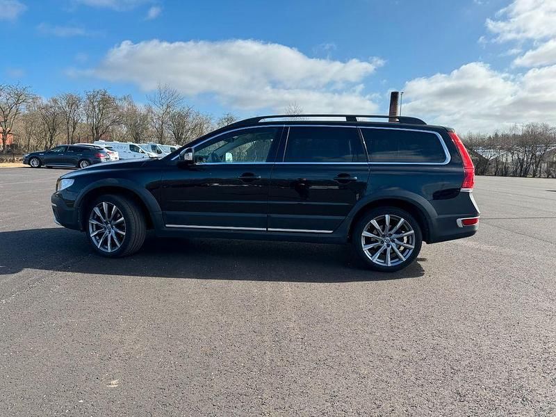 Gebraucht Volvo XC70 Summum 181 PS (133 kW) 2016 Schwarz Kombi
