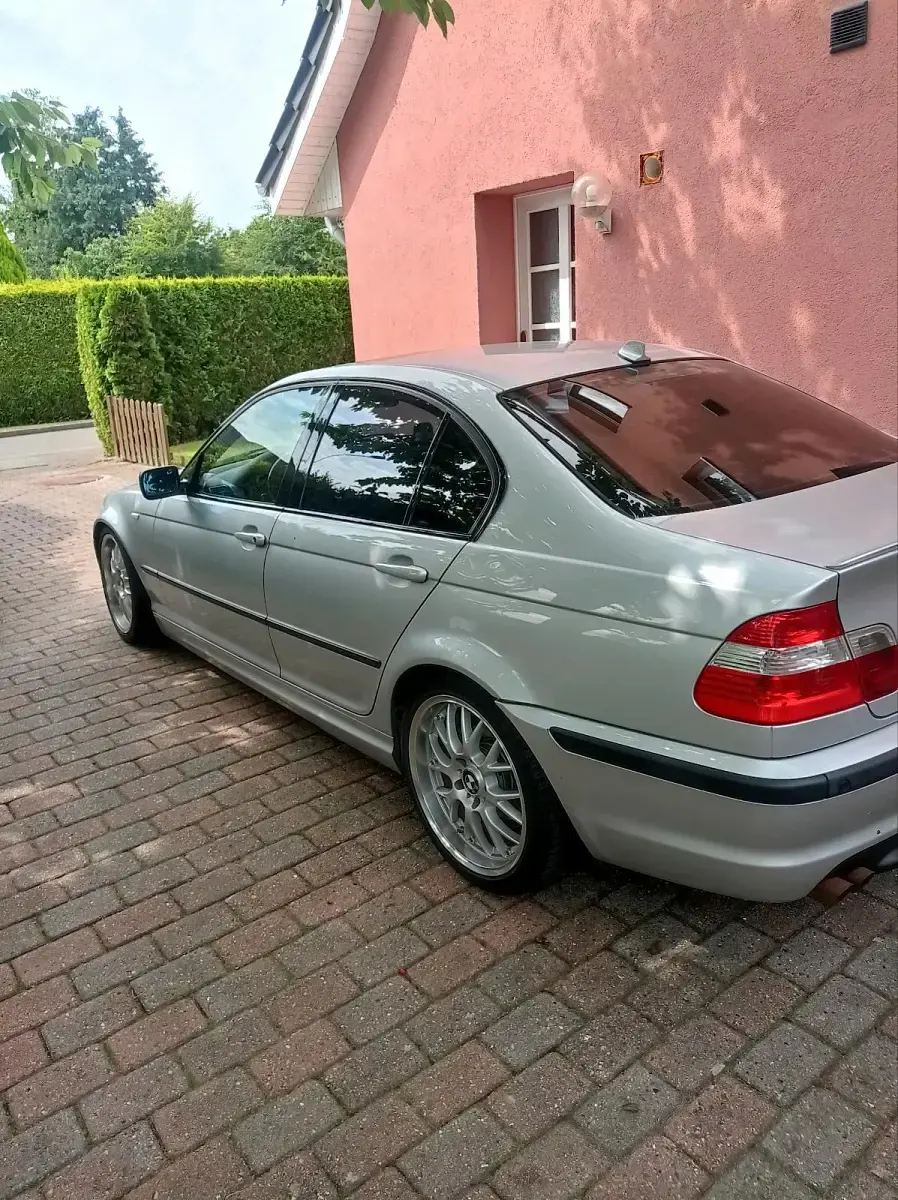 Gebraucht BMW 320 Shadowline 170 PS (125 kW) 2002 Silber Limousine