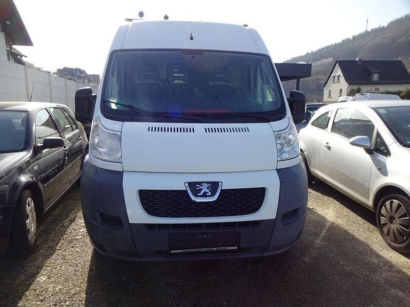 Gebraucht Peugeot Boxer Avantage 120 PS (88 kW) 2010 Weiß Van