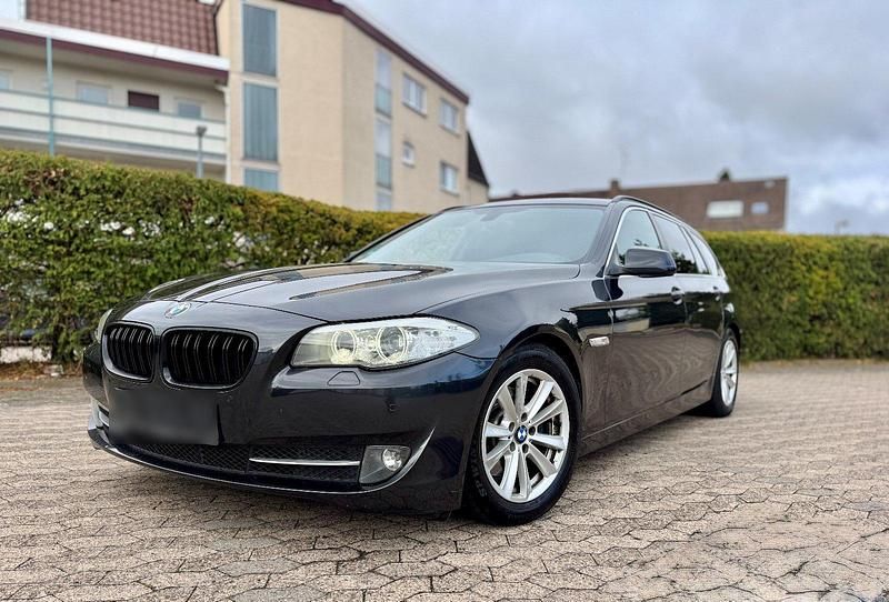 Gebraucht BMW 520 184 PS (135 kW) 2012 Grau Kombi