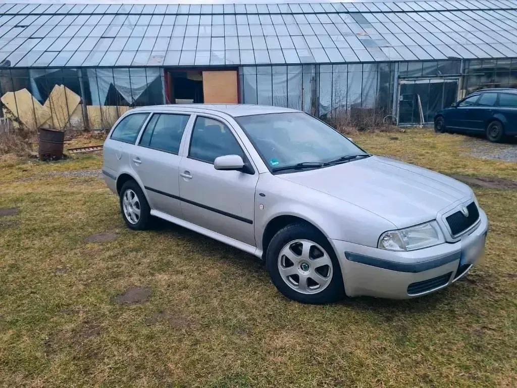 Usata Skoda Octavia 140 CV (102 kW) 2002 Argento Station wagon