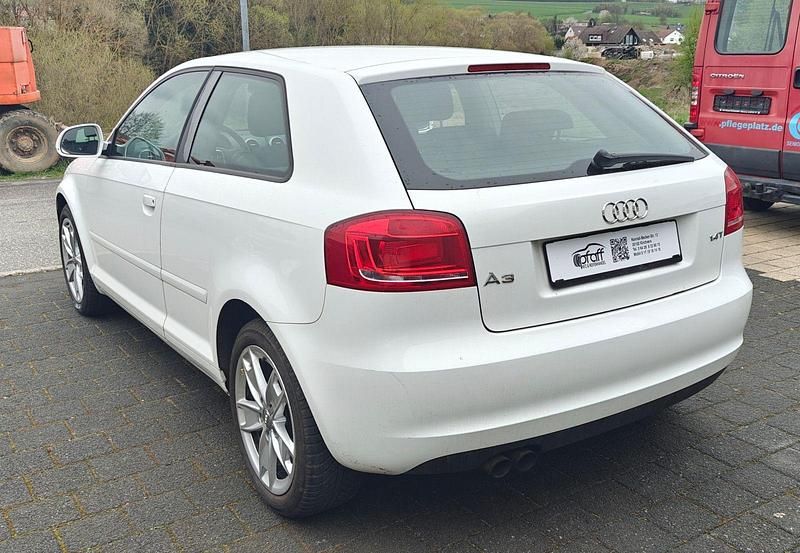 Second-hand Audi A3 Ambiente 125 CP (91 kW) 2009 Alb Hatchback
