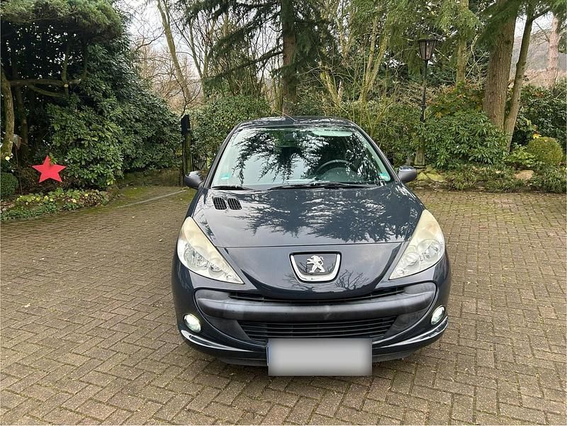 Gebraucht Peugeot 206+ 60 PS (44 kW) 2009 Grau Kleinwagen