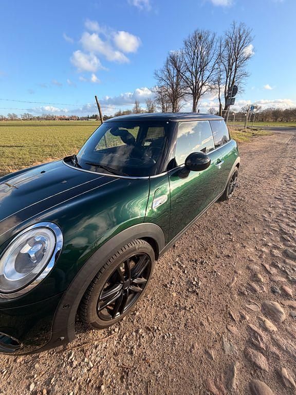 Usado Mini Cooper S 192 HP (141 kW) 2017 Verde Citadino
