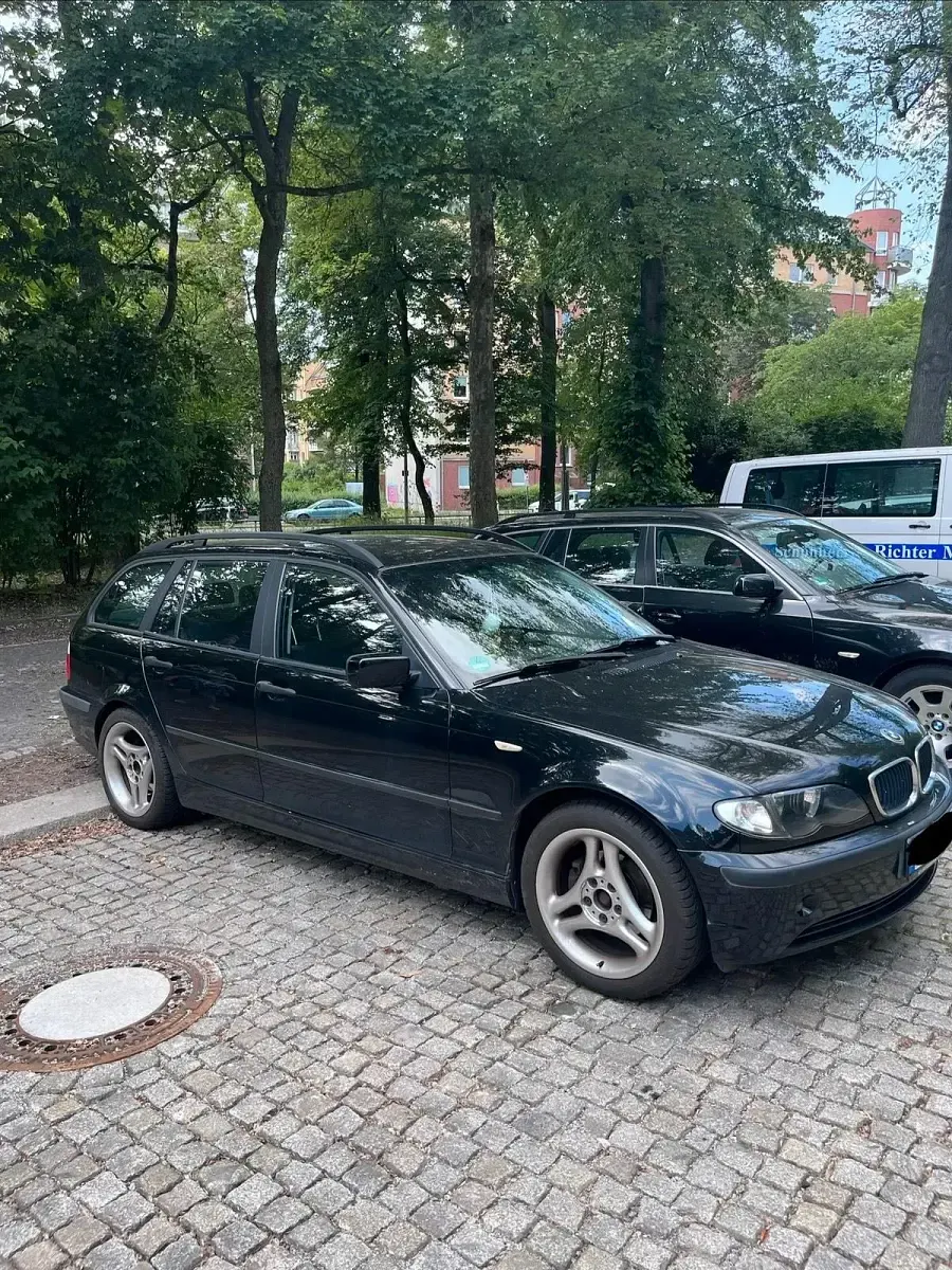Gebraucht BMW 316 116 PS (85 kW) 2004 Schwarz Kombi