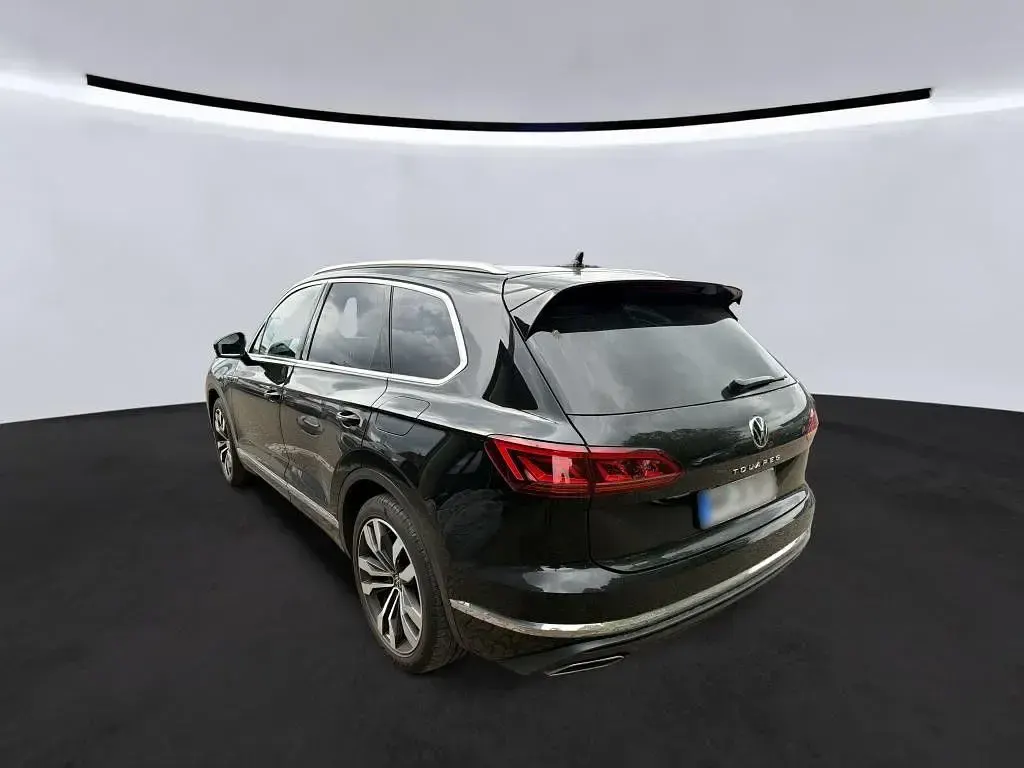 Gebraucht VW Touareg Elegance 381 PS (280 kW) 2023 Schwarz SUV