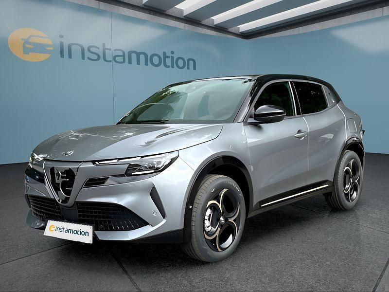 Grau Neu 2025 Alfa Romeo GT Junior SUV | 34.149 € (Teuer) - Bild 1/4