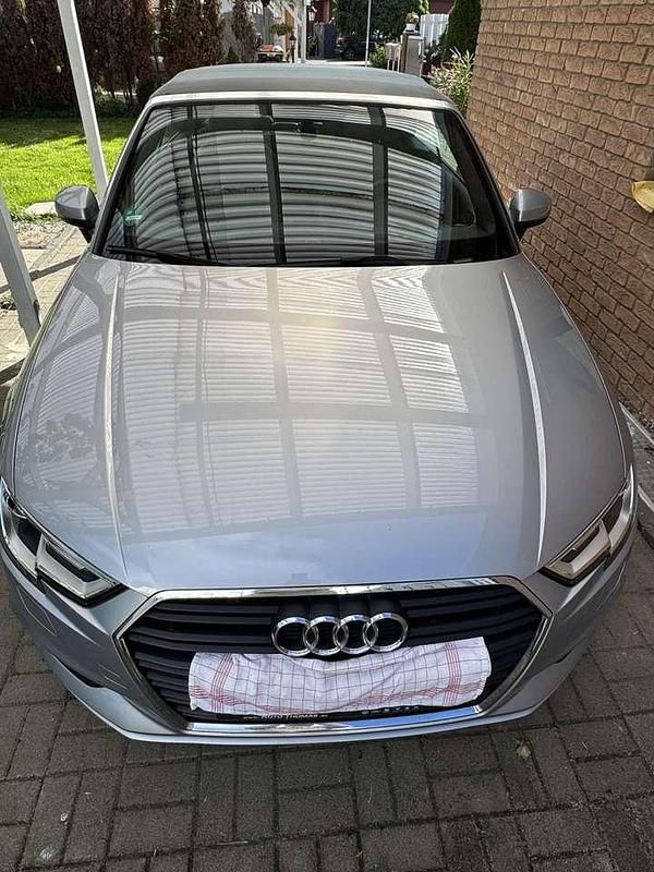 Silber Gebraucht 2017 Audi A3 Cabriolet Design Cabrio | 18.900 € (Etwas zu teuer) - Bild 1/4
