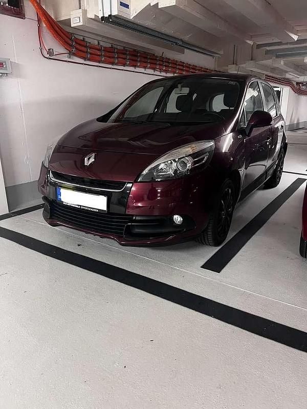 Rot Gebraucht 2012 Renault Scénic III Van / Kleinbus | 6.499 € (Fairer Preis) - Bild 1/4