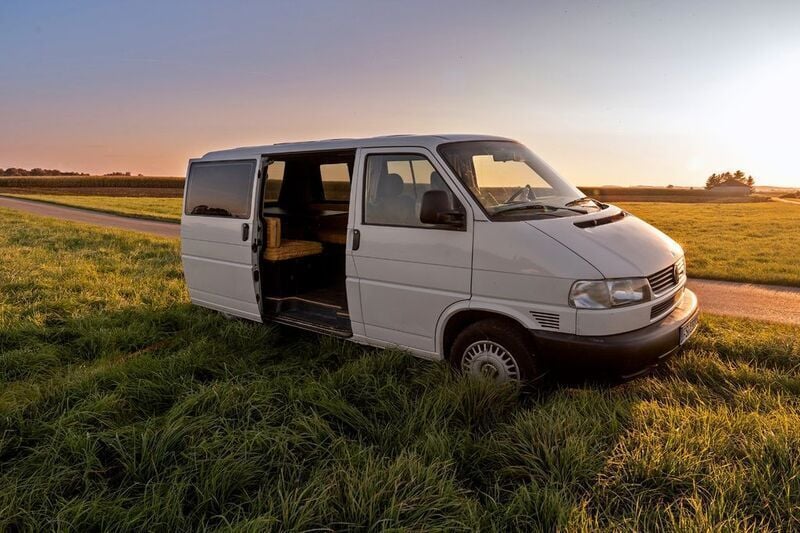 Weiß Gebraucht 2001 VW T4 Van | 7.500 € (Guter Preis) - Bild 1/4