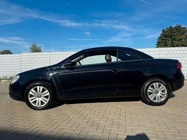 Gebraucht VW Eos 122 PS (89 kW) 2010 Schwarz Cabrio