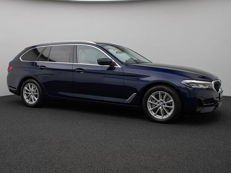 Gebraucht BMW 530 Sport Line 286 PS (210 kW) 2020 Bmw individual tansanitblabeige Limousine