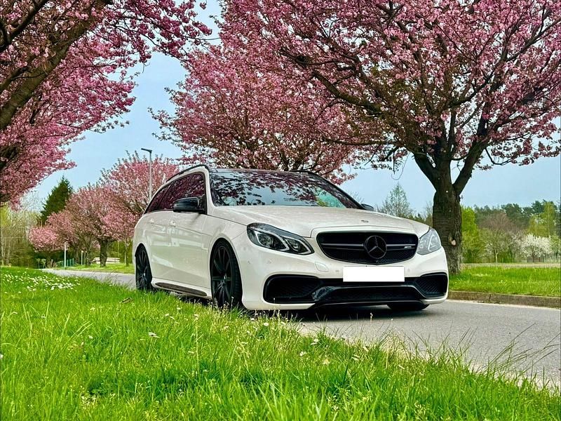 Gebraucht Mercedes E63S AMG AMG 585 PS (430 kW) 2014 Weiß Kombi