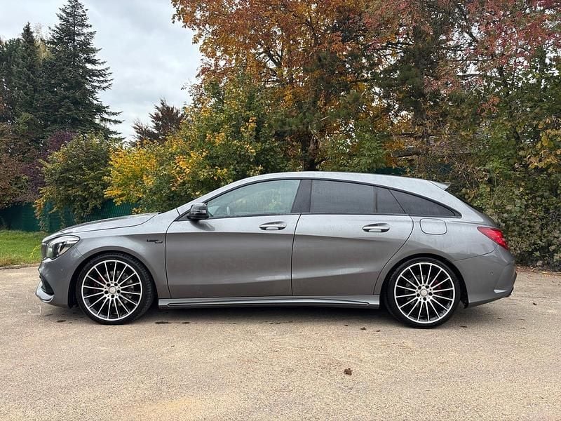 Grau Gebraucht 2016 Mercedes 250 AMG Kombi | 18.190 € (Fairer Preis) - Bild 1/4