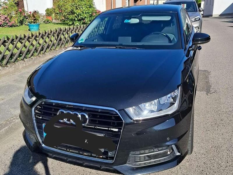 Schwarz Gebraucht 2016 Audi A1 Sportback S-Line Kleinwagen | 9.500 € (Guter Preis) - Bild 1/4