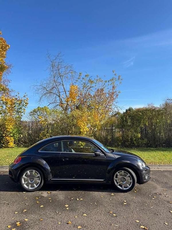 Gebraucht VW Beetle Design 105 PS (77 kW) 2012 Schwarz Kleinwagen