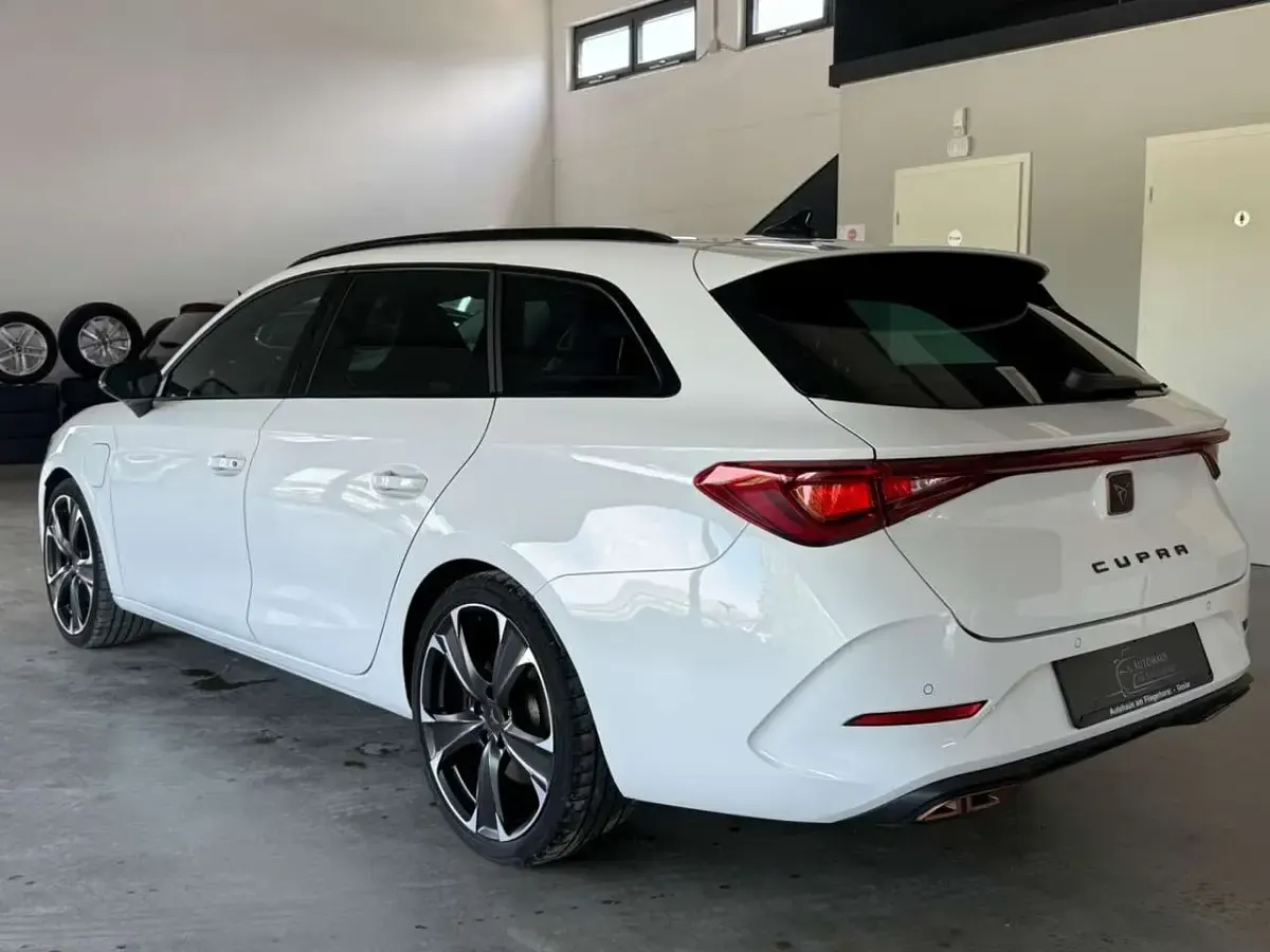 Gebraucht Cupra Leon VZ 245 PS (180 kW) 2023 Weiß Kombi