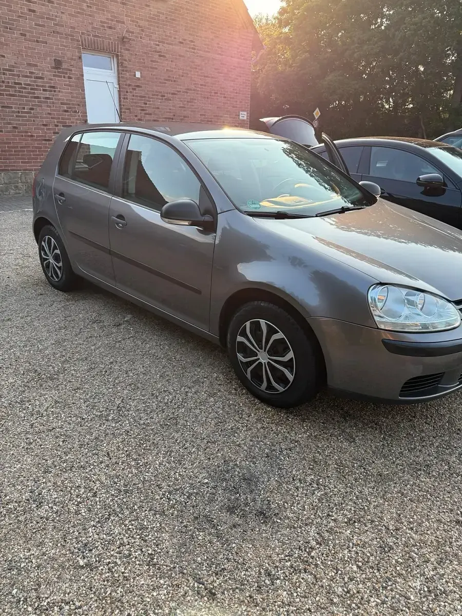 Gebraucht VW Golf V 102 PS (75 kW) 2006 Grau Kleinwagen