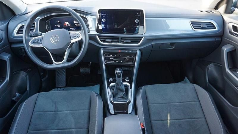 Gebraucht VW T-Roc IQ Drive 150 PS (110 kW) 2024 Grau SUV