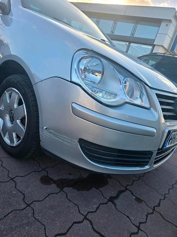 Gebraucht VW Polo 69 PS (50 kW) 2005 Silber Kleinwagen