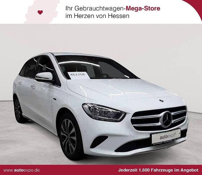 Weiß Gebraucht 2021 Mercedes B250e Style Van / Kleinbus | 20.589 € (Guter Preis) - Bild 1/4