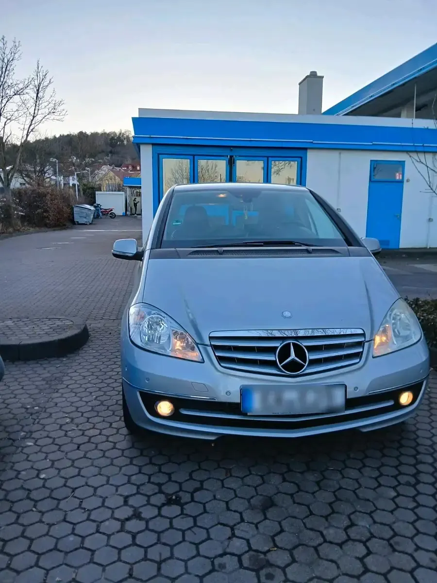 Gebraucht Mercedes A200 136 PS (100 kW) 2009 Grau Kleinwagen