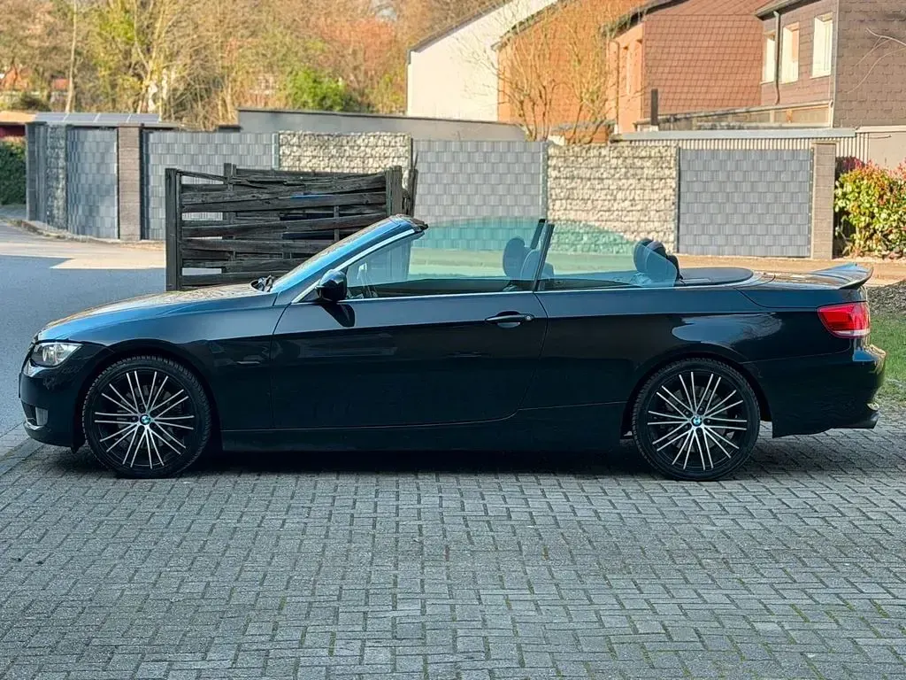 Gebraucht BMW 330 Cabriolet 245 PS (180 kW) 2010 Schwarz Cabrio