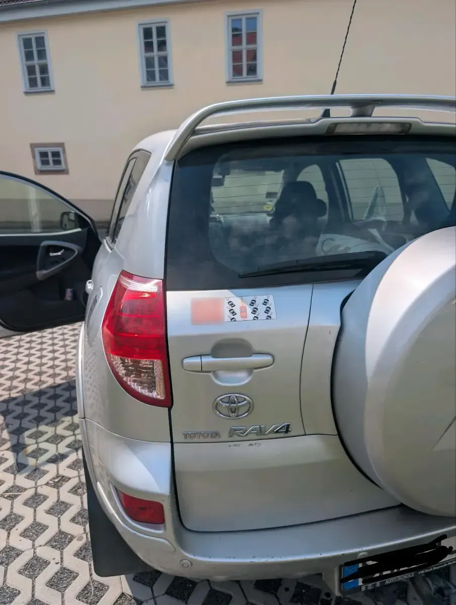 Gebraucht Toyota RAV4 177 PS (130 kW) 2006 Silber SUV