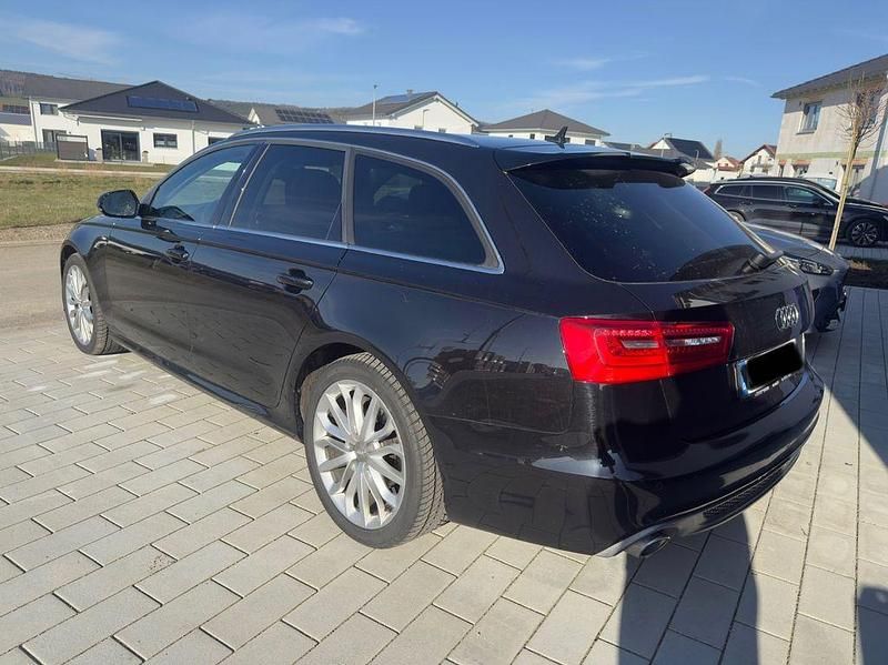 Gebraucht Audi A6 Sport 204 PS (150 kW) 2014 Schwarz Kombi