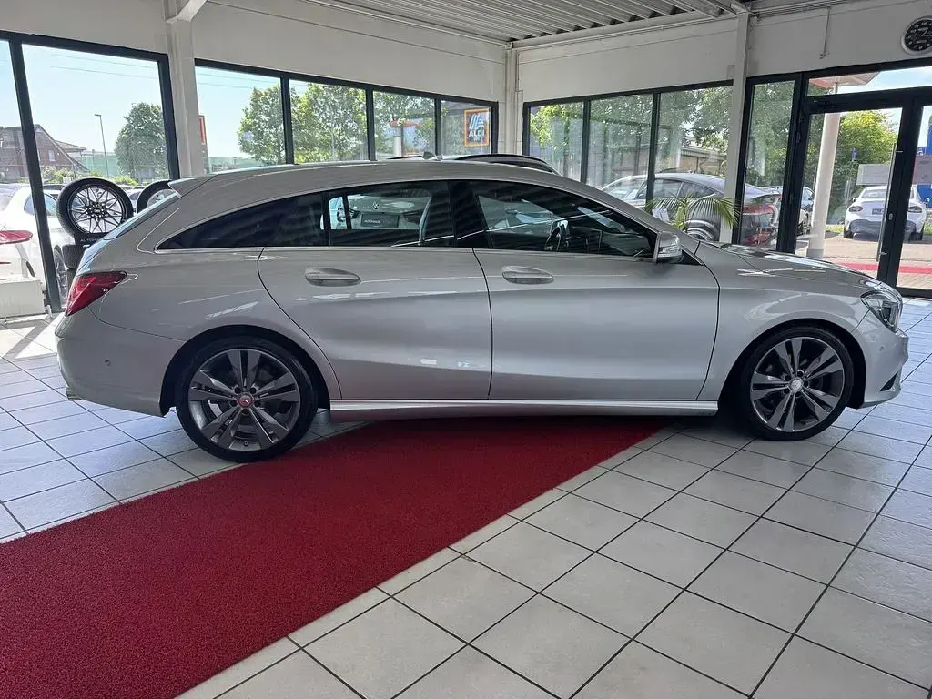 Gebraucht Mercedes CLA220 Shooting Brake 177 PS (130 kW) 2016 Grau Kombi