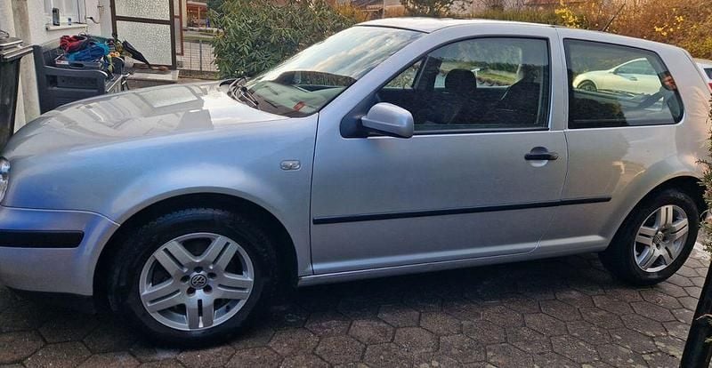 Gebraucht VW Golf IV Highline 101 PS (74 kW) 2002 Silber Limousine