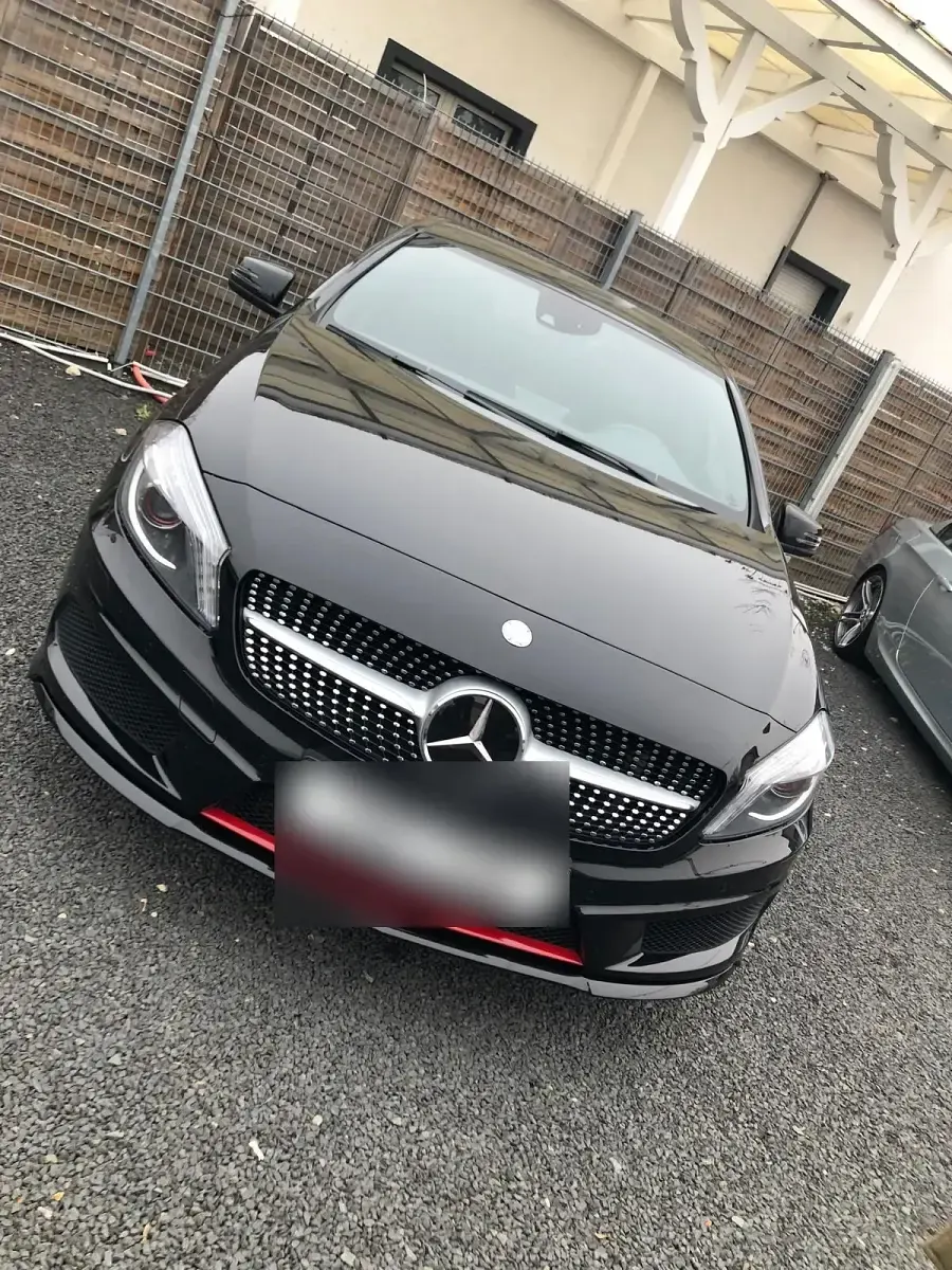 Gebraucht Mercedes A250 211 PS (155 kW) 2012 Schwarz Kleinwagen